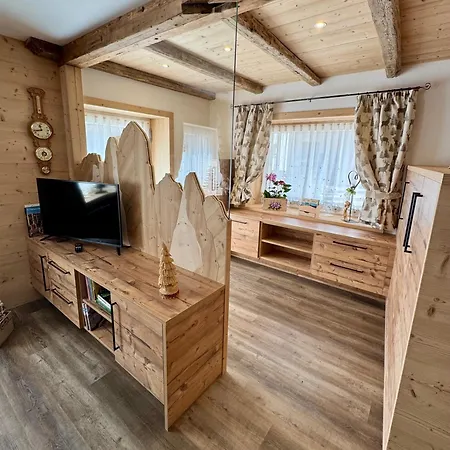 Bed and breakfast Enrosadira